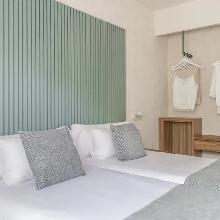 فندق Eurosalou & 4*