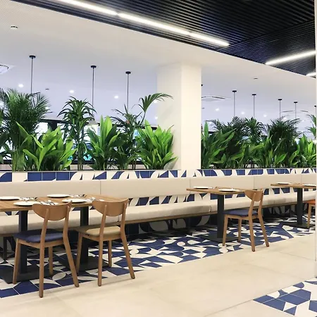 尤罗萨鲁水疗酒店 4* 萨洛